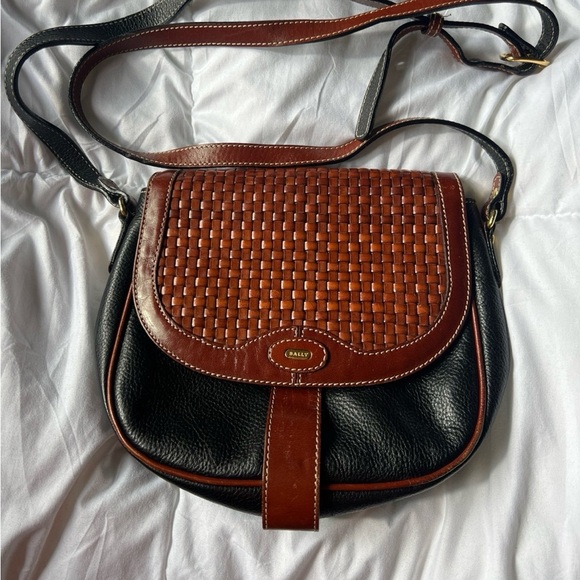 Bally Handbags - Vintage Bally leather crossbody